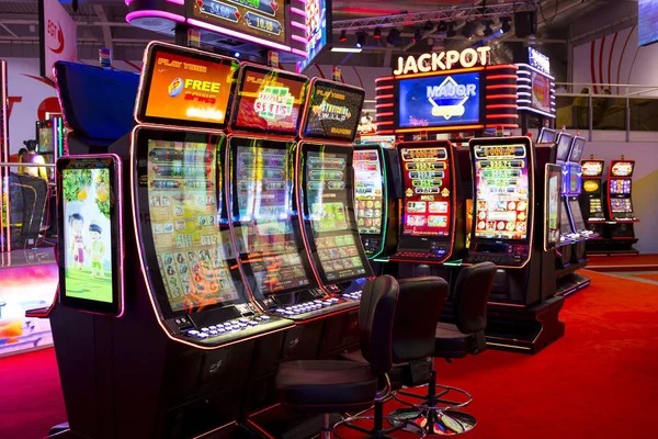 Live blackjack earns loyalty points in real time Live dealer blackjack table with HD studio setup