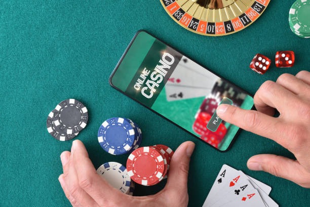Live Texas Poker table with professional dealer at liga188